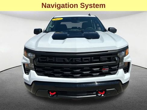 Used 2025 Chevrolet Silverado 1500 Custom Trail Boss AWD/4WD image 4