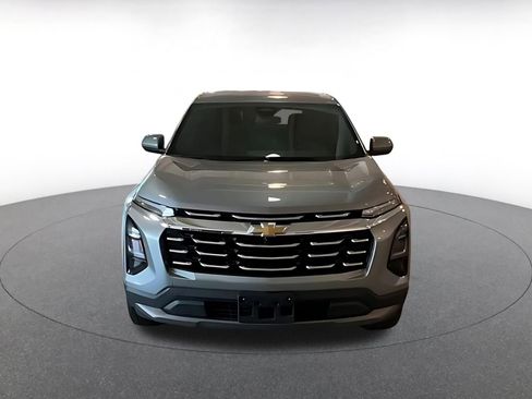 Used 2025 Chevrolet Equinox LT FWD image 4
