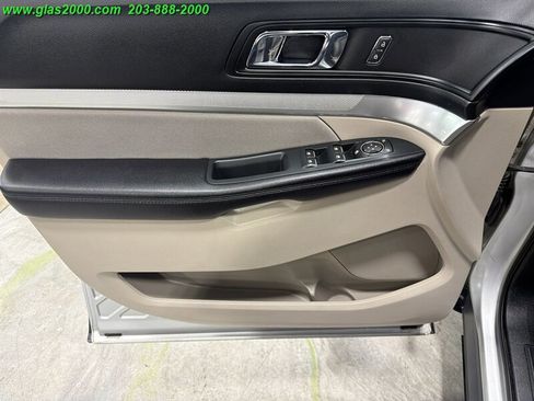 Used 2018 Ford Explorer 4WD w/ Class II Trailer Tow Package image 27