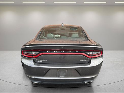 Used 2016 Dodge Charger SXT w/ AWD Plus Group image 4