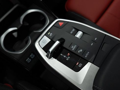 Used 2024 BMW X1 w/ M Sport Line w/ Premium Package image 21