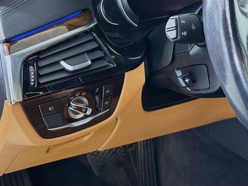 Used 2018 BMW 540i xDrive image 12