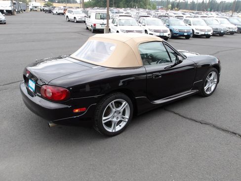 Used 2004 MAZDA MX-5 Miata LS image 5