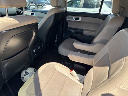 Used 2020 Ford Explorer Limited image 9
