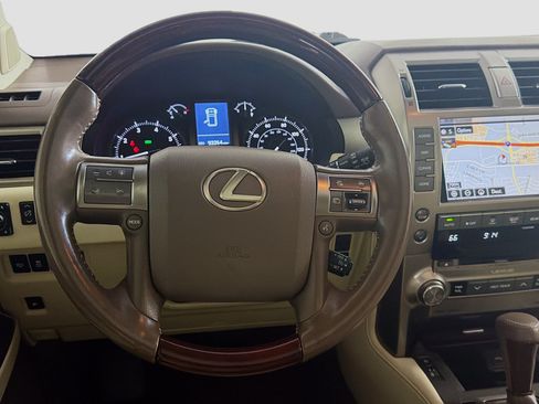 Used 2018 Lexus GX 460 Premium w/ Premium Package AWD/4WD image 26