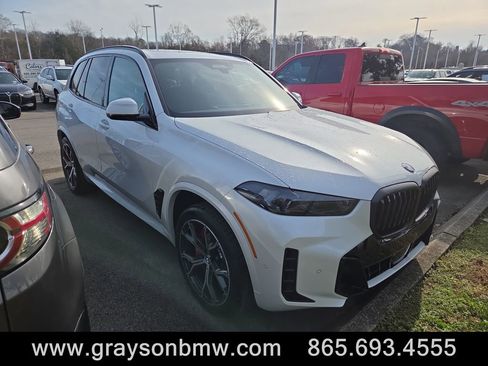 New 2026 BMW X5 xDrive40i w/ Executive Package image 1