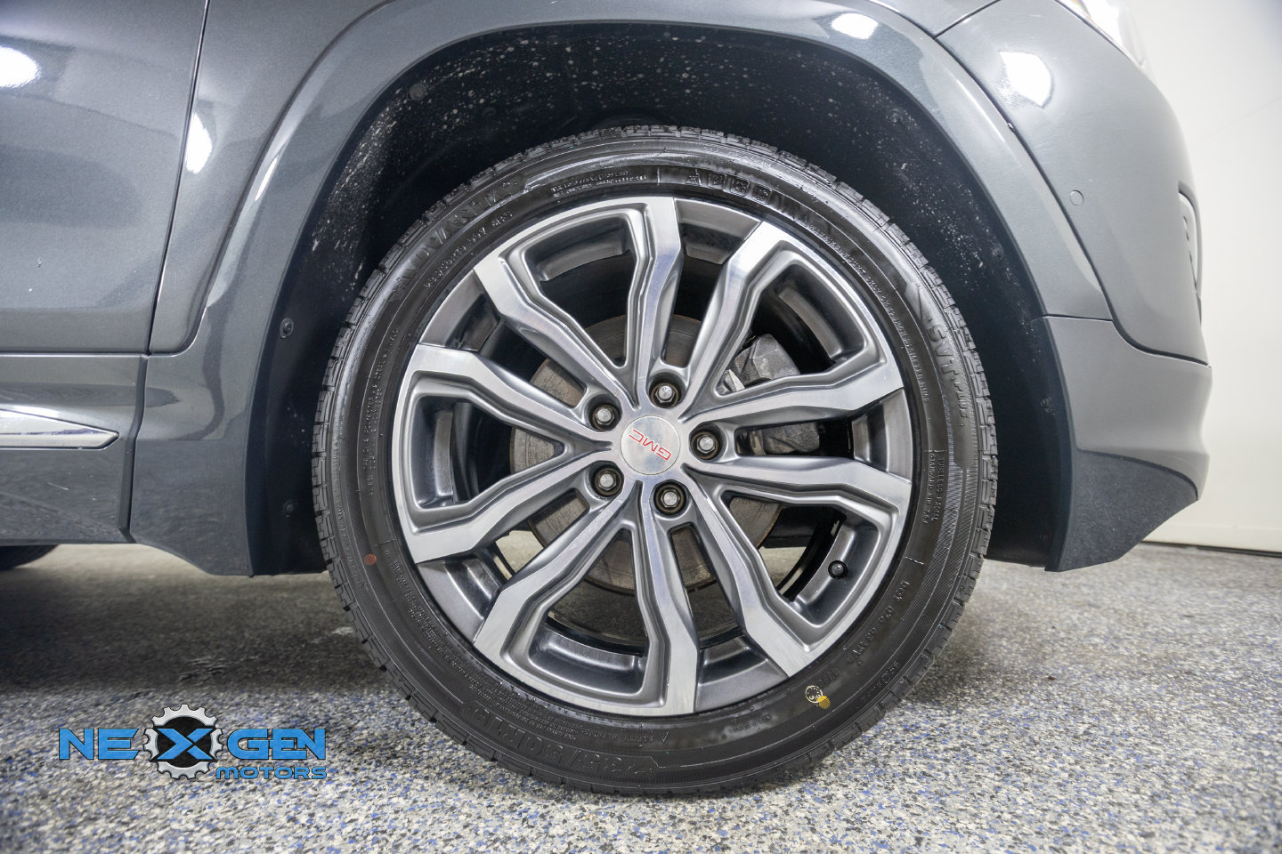 Used 2018 GMC Terrain Denali w/ Advanced Safety Package FWD image 43