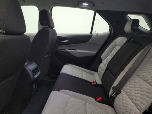 Used 2020 Chevrolet Equinox LS image 18