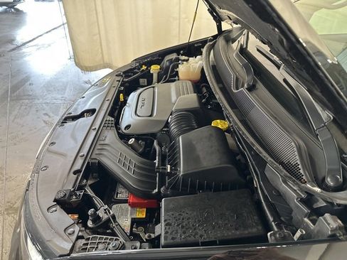 Used 2025 Chrysler Pacifica Select image 43