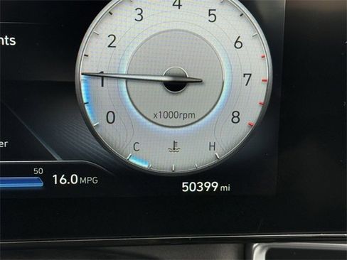 Used 2023 Hyundai Elantra Limited image 19