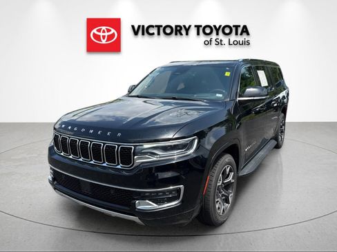 Used 2024 Jeep Wagoneer L Series III w/ Flexible Seating Group AWD/4WD image 7