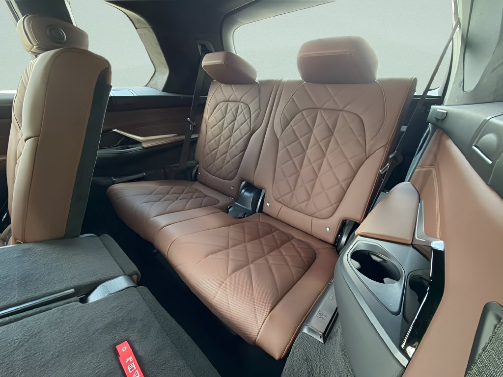 New 2027 BMW X7 xDrive40i w/ Executive Package AWD/4WD image 21