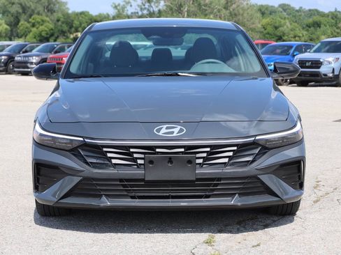 Used 2026 Hyundai Elantra Sport FWD image 2