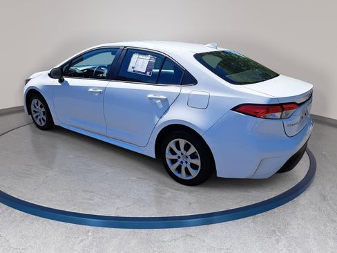 Used 2024 Toyota Corolla LE FWD image 7