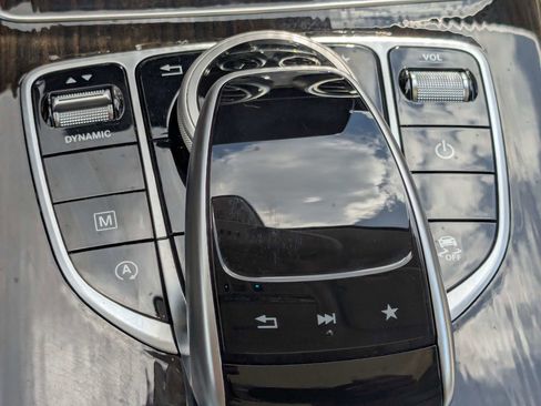 Used 2019 Mercedes-Benz GLC 300 w/ Multimedia Package image 26