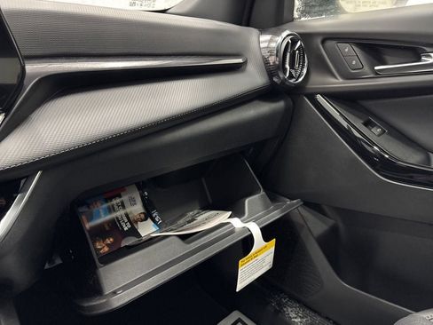 New 2026 Chevrolet Equinox LT w/ Convenience Package II image 17