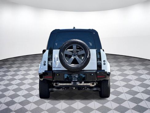 New 2026 Land Rover Defender 110 X-Dynamic SE AWD/4WD image 9