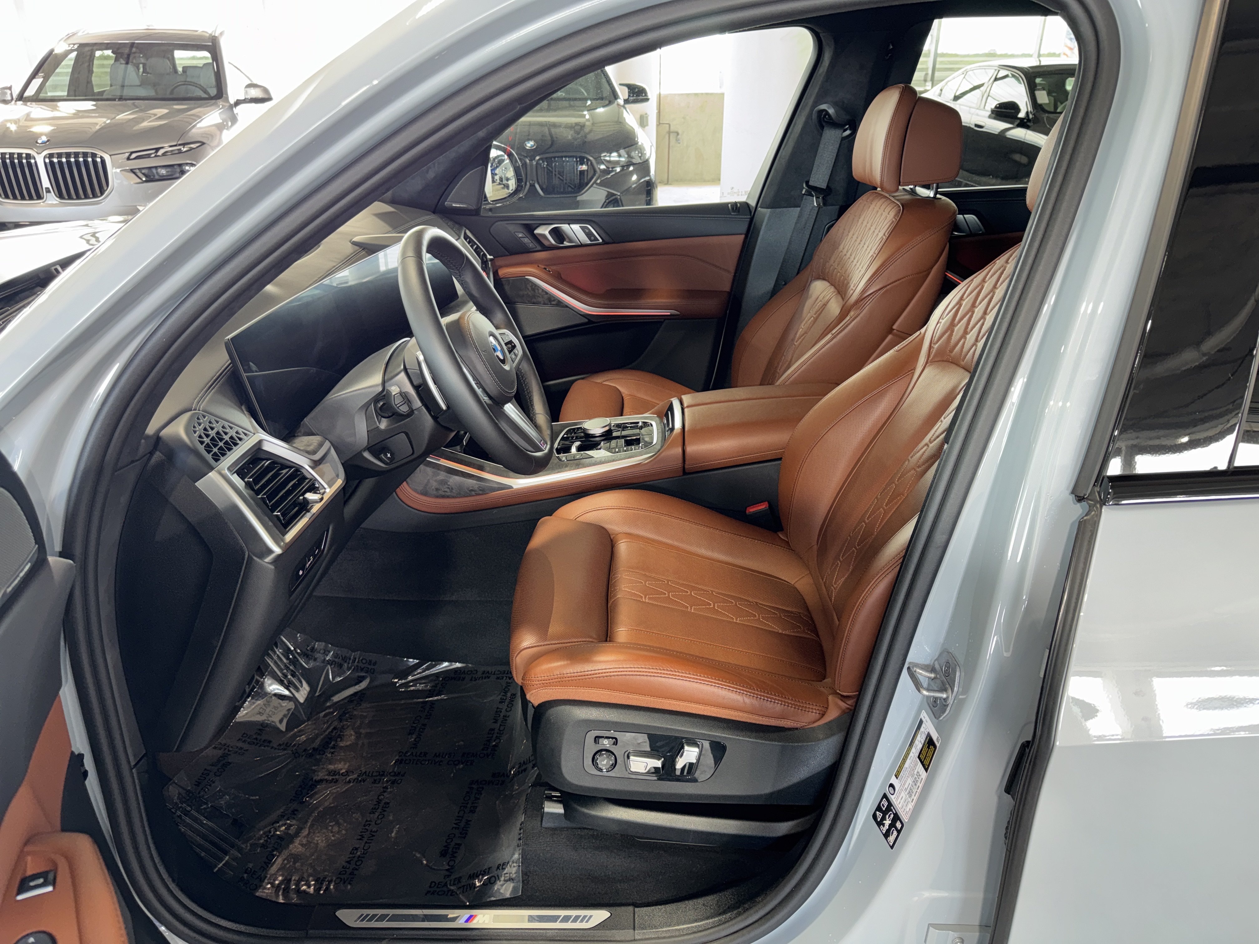 Certified 2026 BMW X7 xDrive40i w/ M Sport Package AWD/4WD image 21