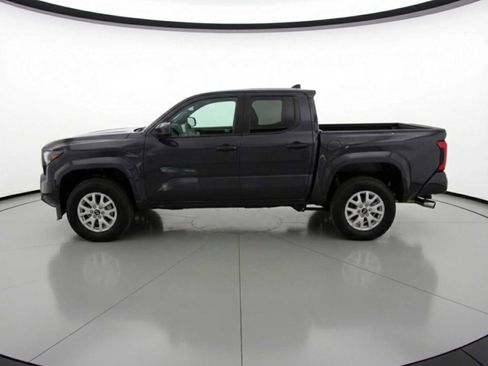Certified 2025 Toyota Tacoma SR5 image 4