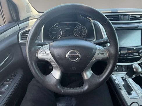 Used 2016 Nissan Murano SL w/ SL Technology Package FWD image 12