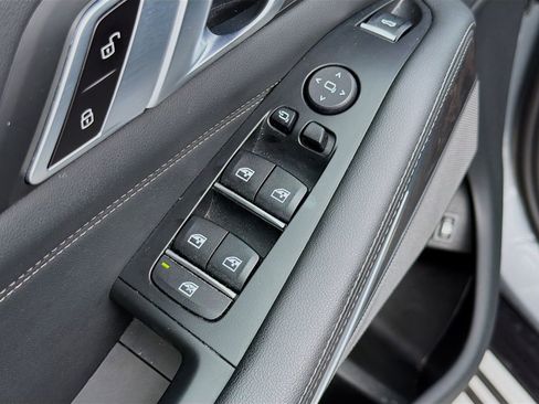 Certified 2025 BMW X5 xDrive50e image 23