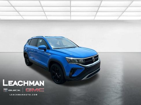 Used 2022 Volkswagen Taos SE FWD image 9