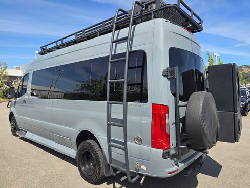 Used 2019 Mercedes-Benz Sprinter 170 image 40