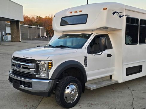 Used 2019 Ford F550 2WD Regular Cab Super Duty image 9