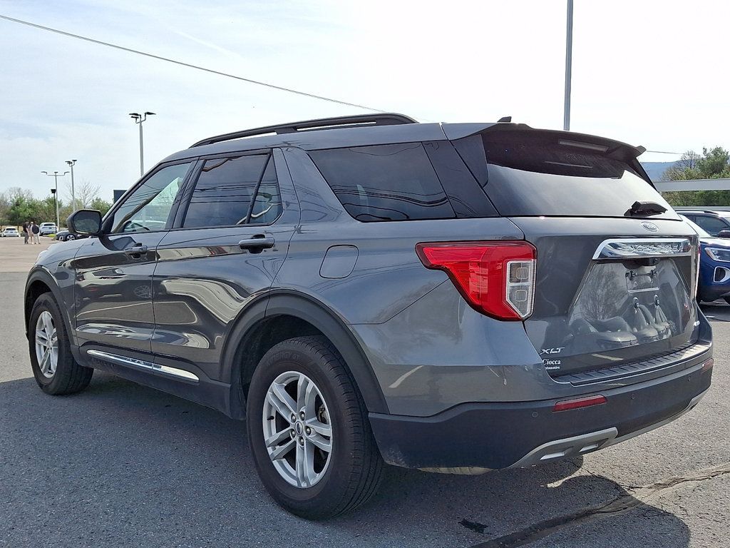 Used 2023 Ford Explorer XLT w/ Equipment Group 202A AWD/4WD image 7
