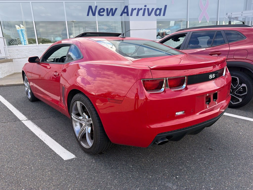Used 2011 Chevrolet Camaro SS RWD image 10