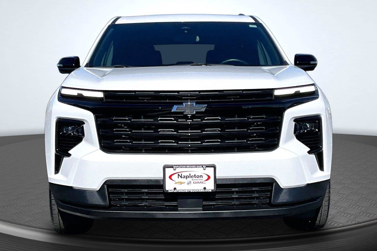 Used 2024 Chevrolet Traverse LT w/ Midnight/Sport Edition FWD image 3