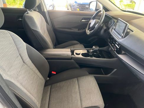 Used 2021 Nissan Rogue SV AWD/4WD image 19