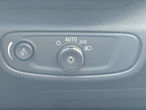 Used 2022 Chevrolet TrailBlazer LS FWD image 36