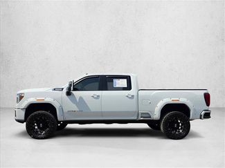 Used 2023 GMC Sierra 2500 AT4 w/ AT4 Premium Plus Package AWD/4WD video 2