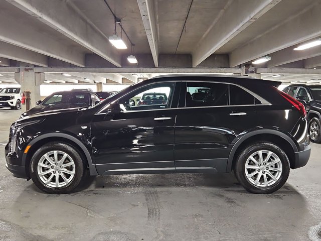 Used 2023 Cadillac XT4 Luxury w/ Cold Weather Package AWD/4WD image 8