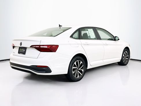Used 2024 Volkswagen Jetta S image 9