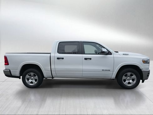 Used 2025 RAM 1500 Big Horn AWD/4WD image 2