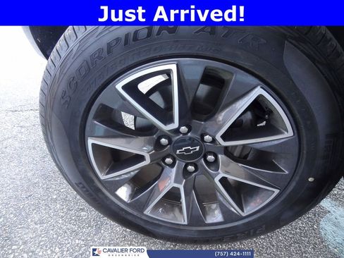 Used 2021 Chevrolet Tahoe Z71 w/ Z71 Off-Road Package image 40