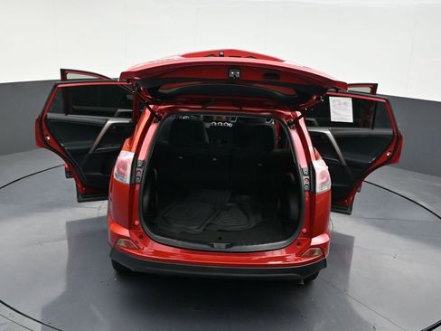 Used 2017 Toyota RAV4 LE image 38