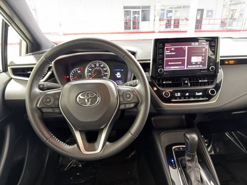 Used 2022 Toyota Corolla SE image 16