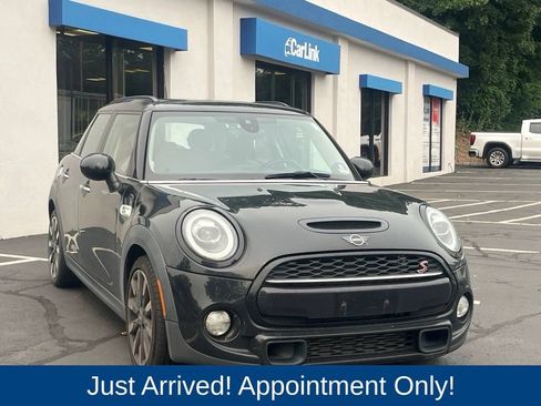 Used 2019 MINI Cooper S FWD image 1