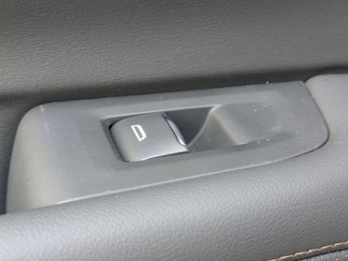 New 2026 Chevrolet Suburban High Country image 29