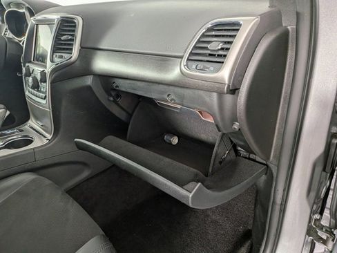 Used 2018 Jeep Grand Cherokee Altitude image 30