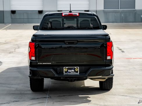 Used 2024 Chevrolet Colorado Z71 w/ Z71 Convenience Package 2 image 11