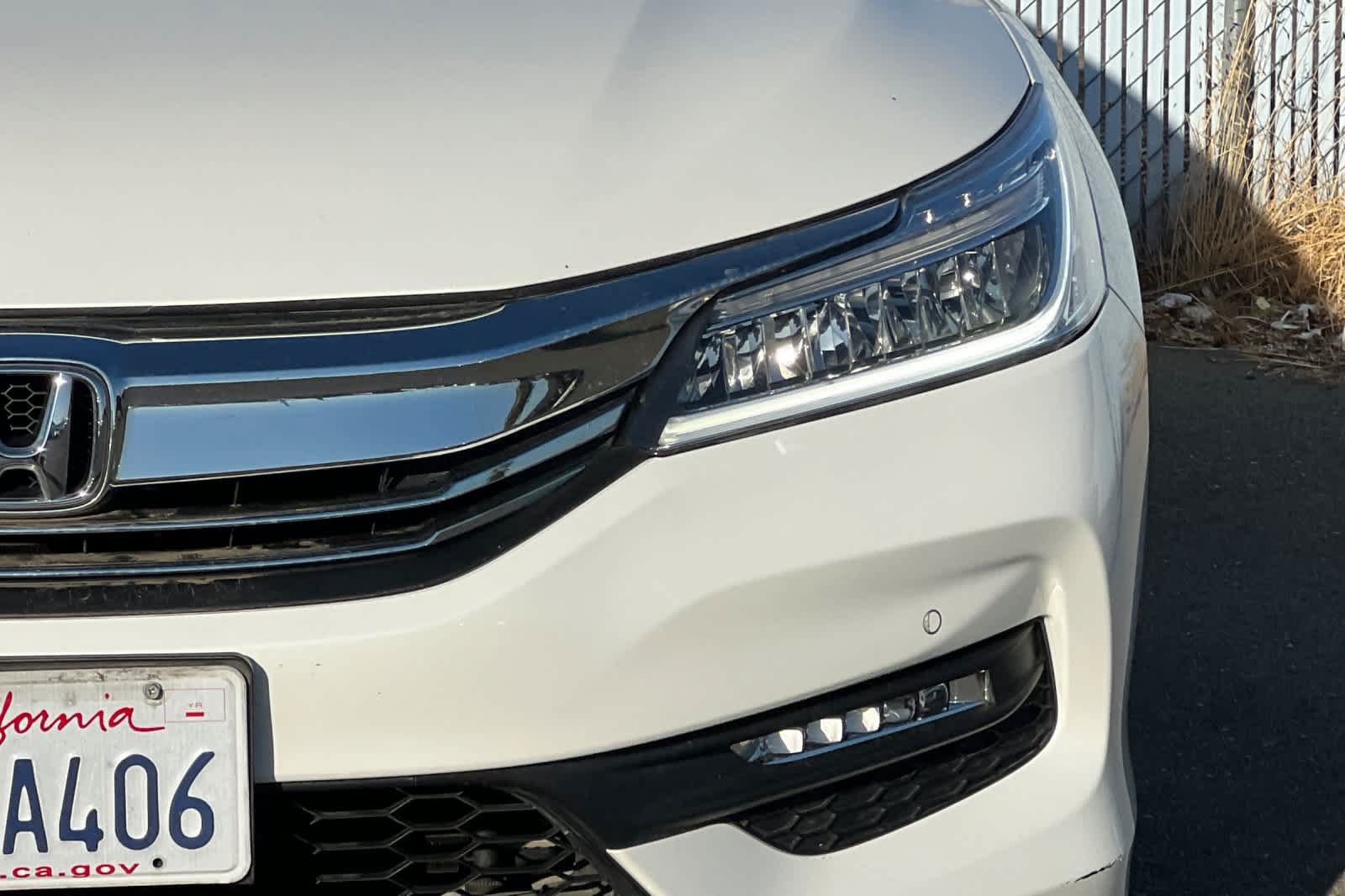 Used 2017 Honda Accord Touring image 14