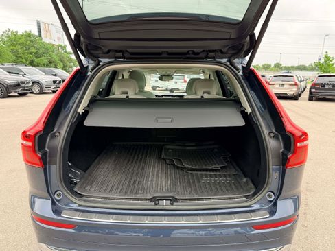 Certified 2023 Volvo XC60 B5 Plus w/ Protection Package Premier AWD/4WD image 21