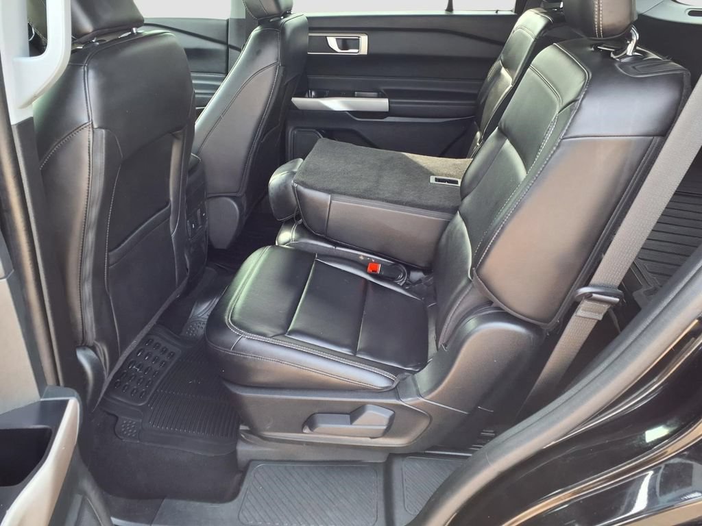 Used 2023 Ford Explorer XLT w/ Equipment Group 202A RWD image 22