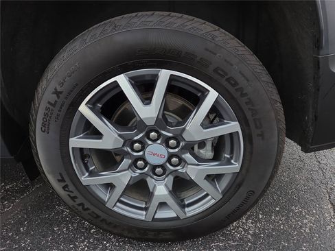Used 2023 GMC Acadia SLT w/ Preferred Package AWD/4WD image 27