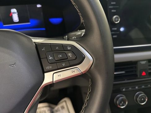 Used 2022 Volkswagen Taos SE image 18