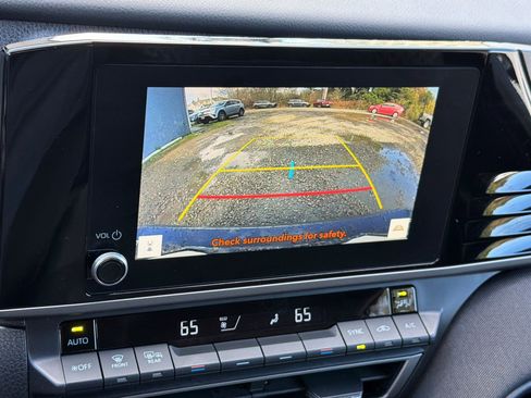 Used 2025 Toyota Camry LE image 15